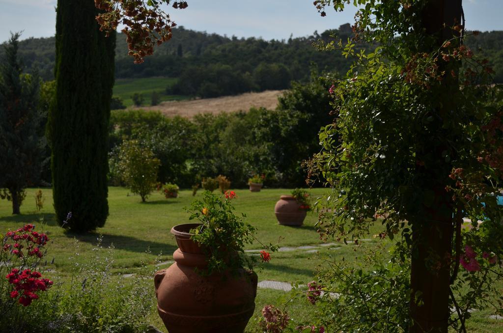Residence Lucignano Bagian luar foto