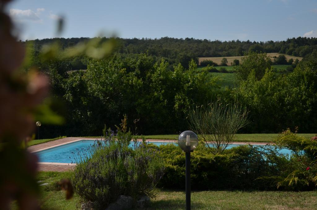 Residence Lucignano Bagian luar foto