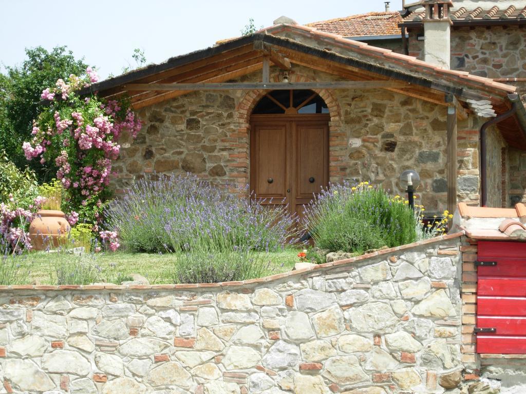 Residence Lucignano Bagian luar foto