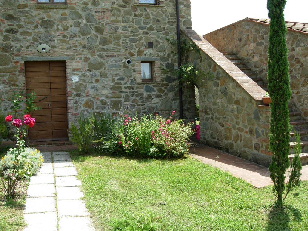 Residence Lucignano Bagian luar foto